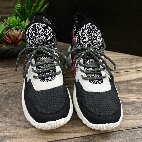 NIB Kendal Kylie North Mid Top Sneaker - Picture 3 of 12